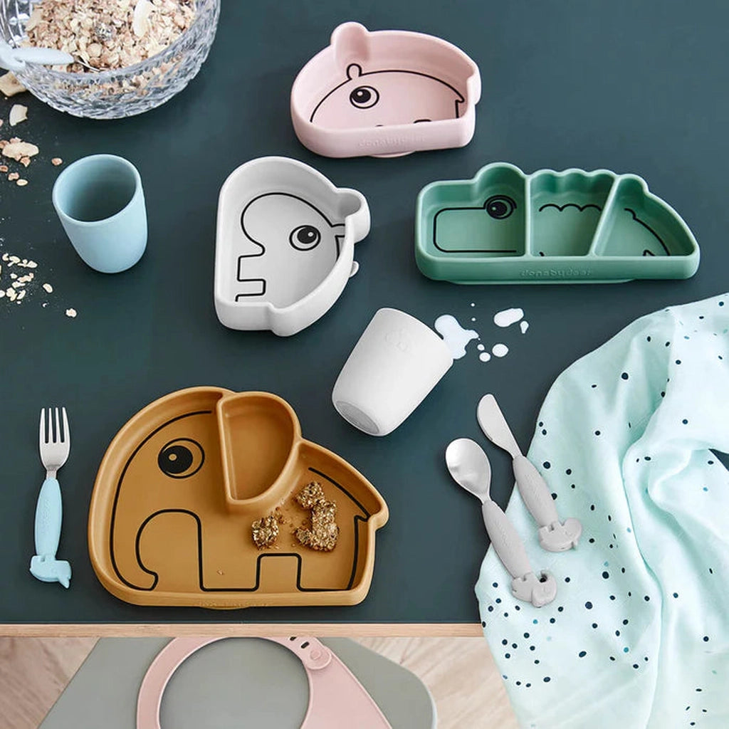 Done by Deer - Silikoninen Stick&amp;Stay Elphee - lautanen - Tarvike - Done by Deer - Puuteri - - - Muksukaskauppa.fi