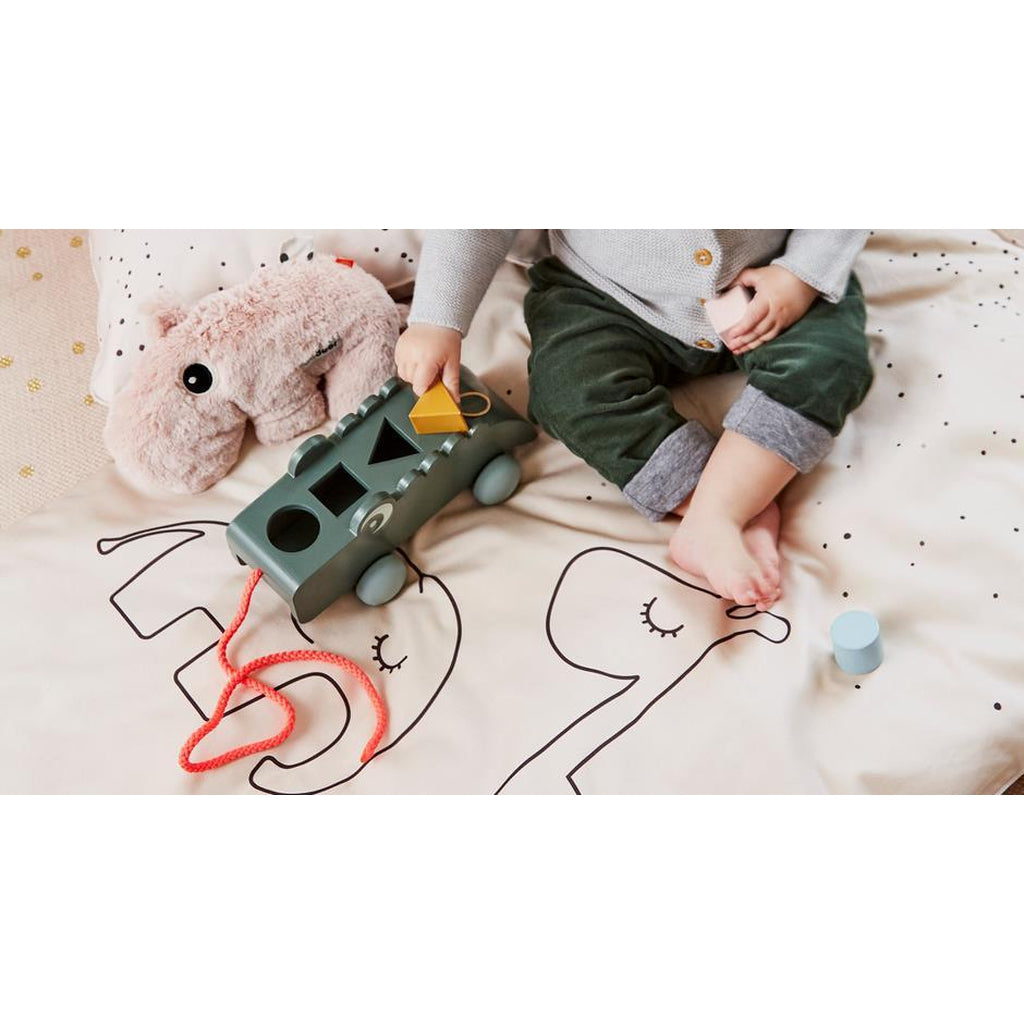 Done by Deer - puinen vedettävä Croco - Vauvan aktiviteettilelu - Done by Deer - Vihreä - - - Muksukaskauppa.fi