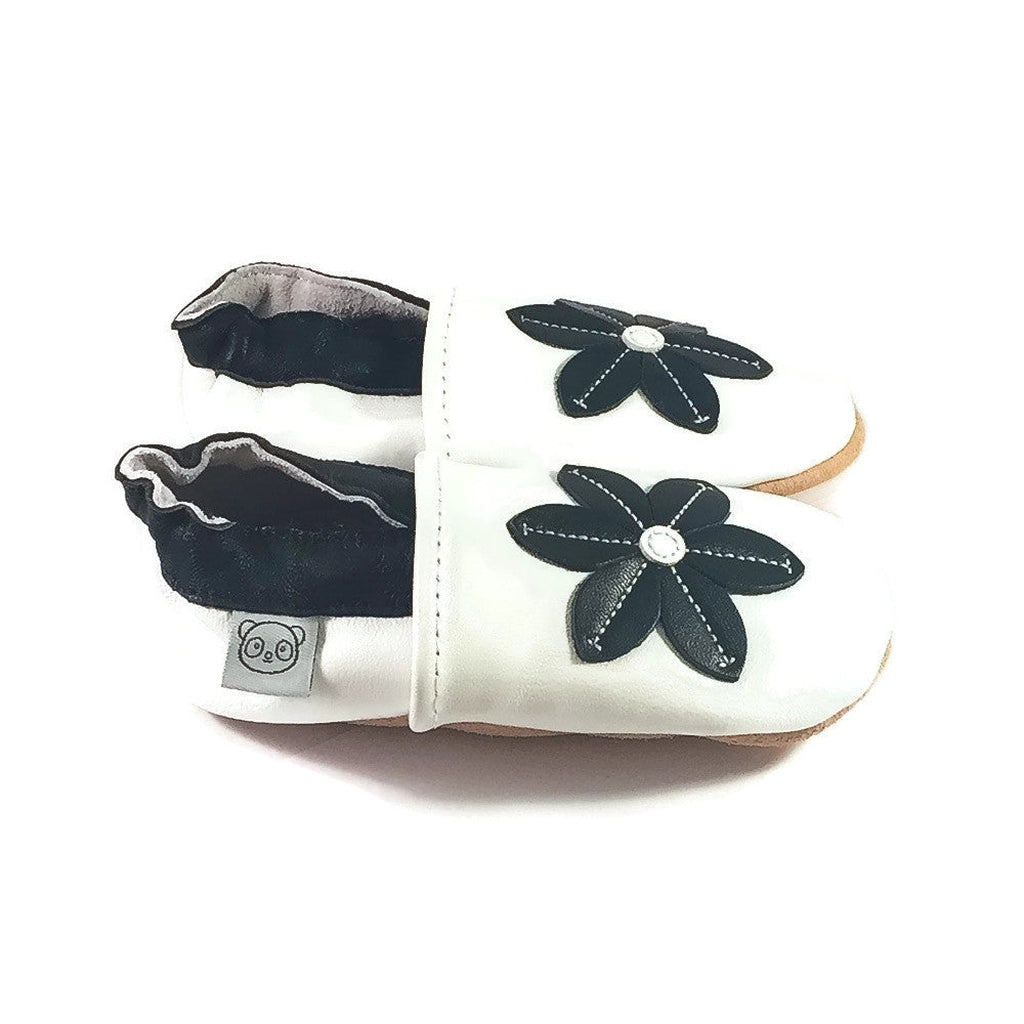 Panda Feet Sisätossut Valkoinen Kukka - Tarvike - Panda Feet - 0-6kk - - - Muksukaskauppa.fi