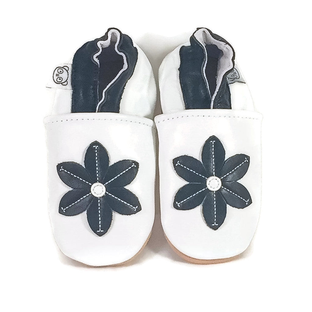 Panda Feet Sisätossut Valkoinen Kukka - Tarvike - Panda Feet - 0-6kk - - - Muksukaskauppa.fi