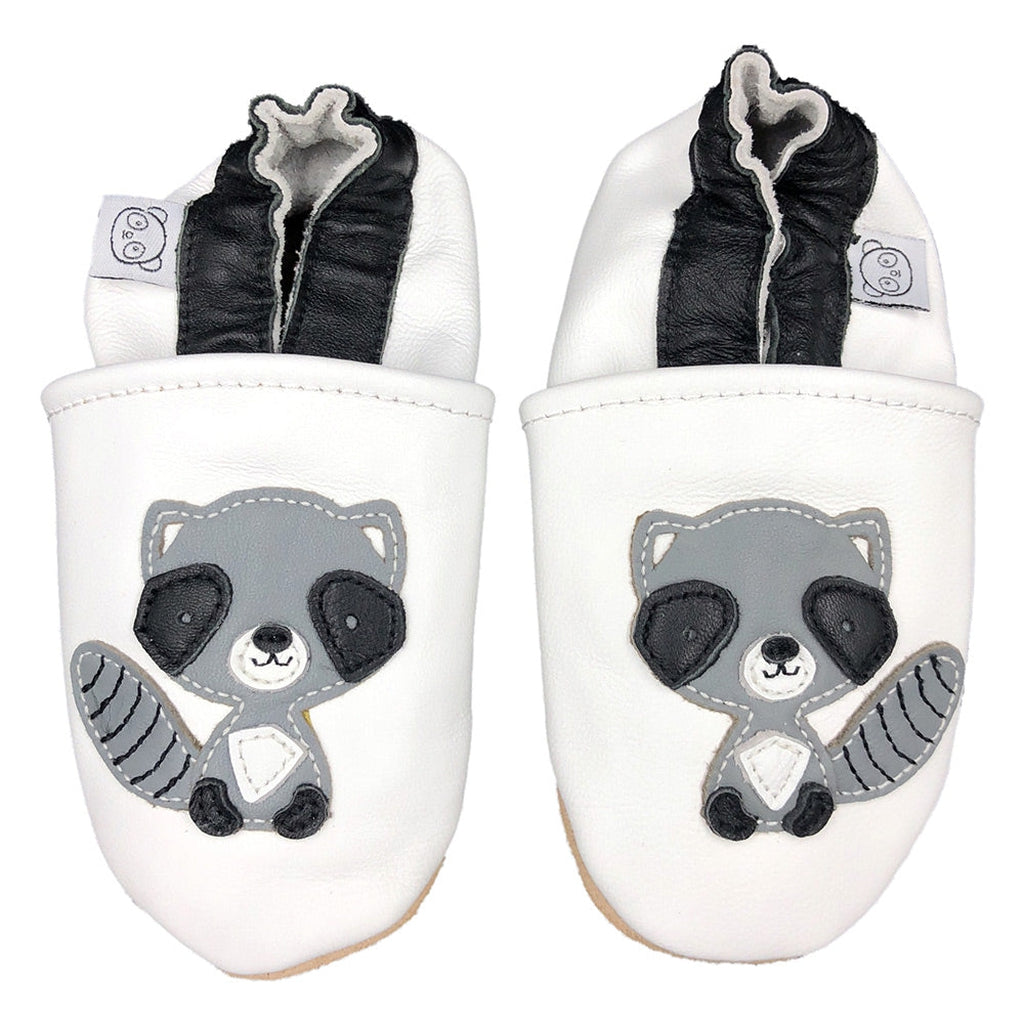 Panda Feet Sisätossut Valkoinen Pesukarhu - Tarvike - Panda Feet - 0-6kk - - - Muksukaskauppa.fi